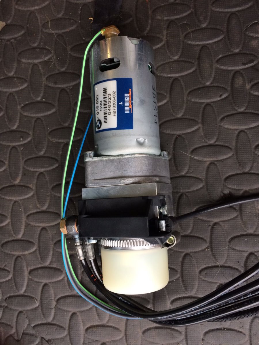 Z4 Roof Motor.JPG