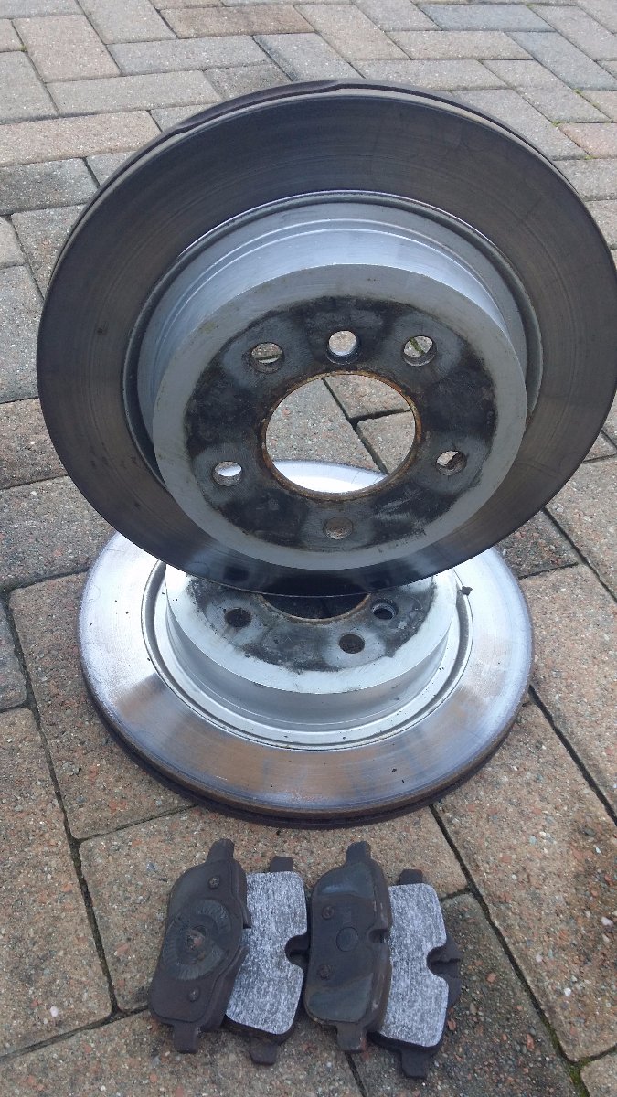 rear discs front.jpg