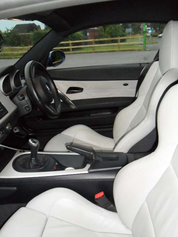 Blue Z4 Interior1 060716.JPG